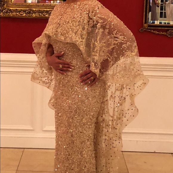 Evening dress.with cape. - Picture 1 of 7